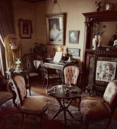 Victorian Rooms, Victorian Room, Victorian Interior Design, Victorian Parlor, Victorian Living Room, Victorian Home Interior, Victorian Home Decor, Victorian Interior, Victorian Interiors