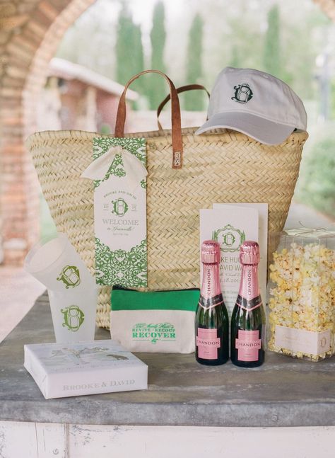 Welcome Baskets, Wedding Welcome Gifts, Destination Wedding Welcome Bag, Bags Ideas, Wedding Favors Cheap, Wedding Gift Bags, Wedding Welcome Bags, Beach Wedding Favors, Diy Wedding Favors