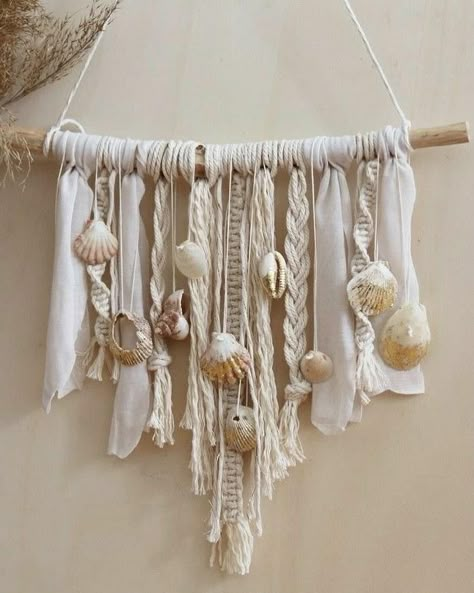 Seashell Art Diy, Simpul Makrame, Pola Macrame, Hantverk Diy, Art Macramé, Art Coquillage, Seashell Projects, Boho Crafts Diy, Macrame Wall Hanging Diy