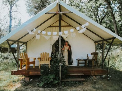 Glamping Wedding Venue // Best Outdoor Wedding Venues near Boise Idaho #idaho #weddings #mountainwedding #boise #montana #glamping #camping Idaho Wedding Venues, Glamping Wedding, Dream Wedding Locations, Glamping Weddings, Birthday Party Venues, Maggie Grace, Outdoor Elopement, Wedding Reception Venues, Marquee Wedding