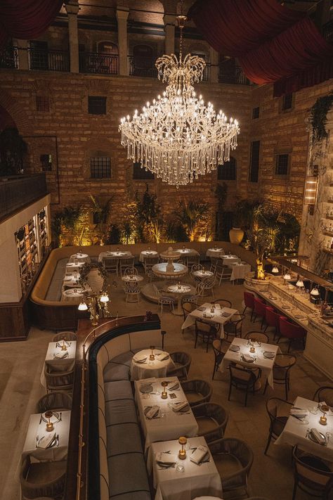 Olden 1772 - naif design Italian Restaurant Interior Design, Italian Restaurant Interior, Modern Chinese Restaurant, Bistro Interior, Rooftop Restaurant Design, Eclectic Restaurant, Restaurant Layout, Modern Restaurant Design, Luxury Restaurant