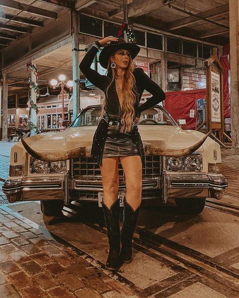 Black Western Outfit, Calgary Stampede Outfits, Western Party Outfit, Turquoise Carpet, Western Glam Outfit, Rodeo Outfits For Women, Stampede Outfit, Nye Party Outfit, Black Rodeo