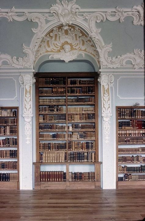 Books! Dream Library, Beautiful Library, Old Library, Home Libraries, Home Library, Book Nooks, Luxor, Rococo, My Dream Home