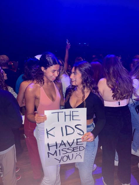 Jack Harlow Concert Outfit Ideas, Jack Harlow Concert Outfit, Jack Harlow Concert, Jack Harlow, Live Concert, Funny Signs, Photo Shoot Ideas, Concert Outfit, Shoot Ideas