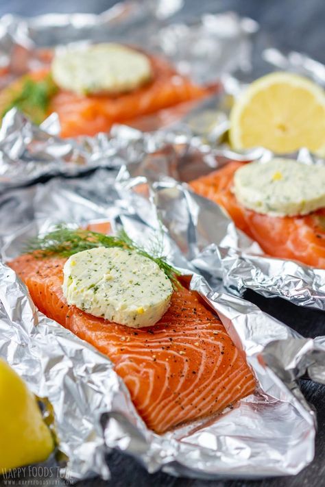 How to make Grilled Salmon Foil Packets Step 1 Salmon Foil Pack, Foil Salmon, Salmon Packets, Dill Butter, Salmon Foil Packets, Salmon In Foil, Grilled Foods, Grilling Ideas, Foil Dinners