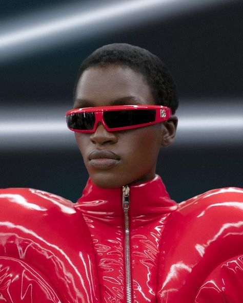 Futuristic Aesthetic Future Fashion, Dramatic Eyeliner, Futurism Fashion, Unique Braids, Futuristic Aesthetic, Aesthetic Content, 80s Aesthetic, Wild Hair, Bold Accessories