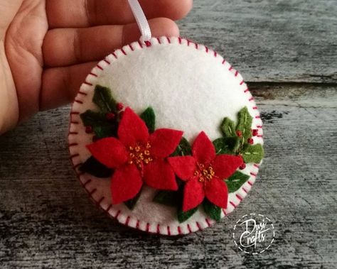 Felt Poinsettia, Christmas Ornament Template, Diy Felt Christmas Ornaments, Felt Ornaments Patterns, Poinsettia Flowers, Ornament Template, Felt Crafts Christmas, Red Poinsettia, Valentines Decor