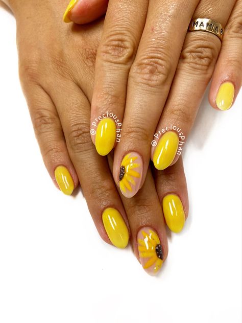 Sunflower Nails, Daisy Nails, Air Brush, Free Hand, How To Do Nails, My Nails, Sunflower, Gemstone Rings, Daisy