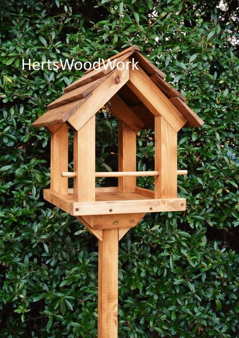 Bird Feeder Post, Bird Feeding Table, Rustic Bird Feeders, Modern Bird Feeders, Bird Feeder Stands, Wood Bird Feeder, Wooden Bird Feeders, Bird Table, Bird Houses Ideas Diy