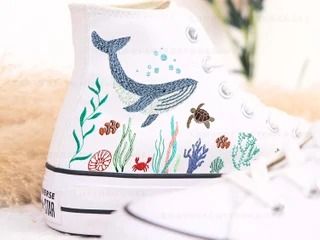 ConversCustomCraft - Etsy Vietnam Embroidered Converse High Tops, Custom Converse High Tops, Cute Converse Shoes, Shark Shoes, Embroidered Converse, Cute Converse, Custom Converse, Embroidered Shoes, Ocean Vibes