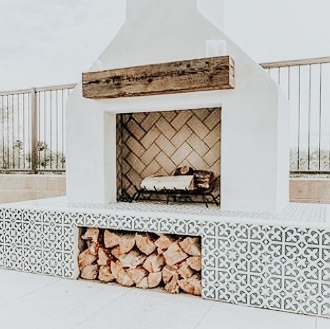 Spanish Home Renovation, Spanish Tile Backyard, Modern Outdoor Fireplace Ideas, Outdoor Fireplace And Grill, Modern Outdoor Fireplace, Oasis Backyard, Outdoor Fireplace Designs, Outdoor Fireplace Patio, Backyard Oasis Ideas