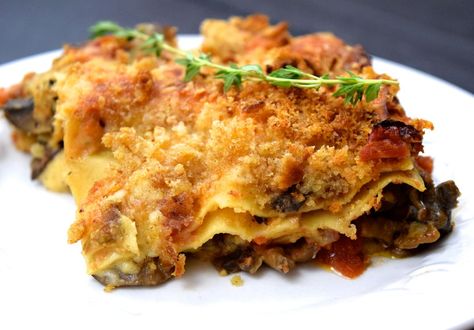 truffle thyme mushroom lasagna :: by radish*rose Mushroom Lasagna, Porcini Mushrooms, Dried Mushrooms, Vegetarian Pasta, Gooey Cheese, Mushroom Recipes, Comfort Foods, Thyme, Casserole Dishes