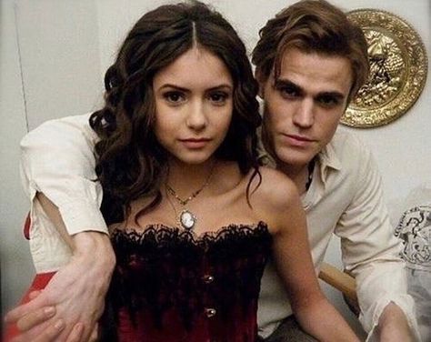 Steferine ❤️ Stefan Salvatore (Paul) and Katherine Pierce (Nina) ❤️ Wallpaper Vampire Diaries, Quotes Vampire Diaries, Katerina Petrova, The Vampire Diaries 3, Vampire Diaries Movie, Vampire Diaries Wallpaper, Vampire Diaries Funny, Vampire Diaries Cast, Katherine Pierce