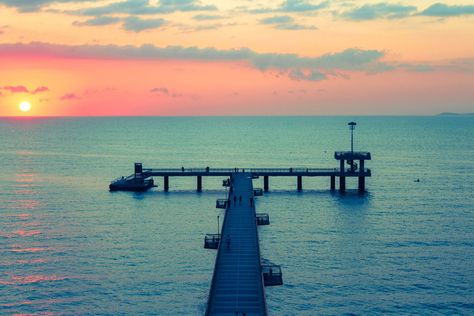 #bridge #bulgaria #burgas #landscape #pier #sea #summer #sunrise Lake Dock, Travel Visa, Sunny Beach, Cool Pools, 4k Hd, Beach Fun, Tourist Destinations, Rafting, Tourist Attraction