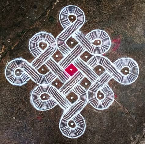 Dhanurmasam Muggulu, Very Easy Rangoli Designs, Rangoli Designs Photos, Rangoli Designs Simple Diwali, Rangoli Side Designs, Simple Flower Design, Design Pattern Art, New Rangoli, Rangoli Borders