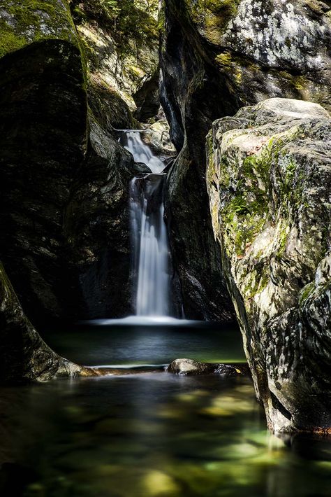 6 Gorgeous Waterfalls in Vermont Near Camping Vermont Camping, Vermont Hiking, Waterbury Vermont, Visit Vermont, Vermont Travel, Snow Melt, Vermont Vacation, England Road Trip, Spring Snow