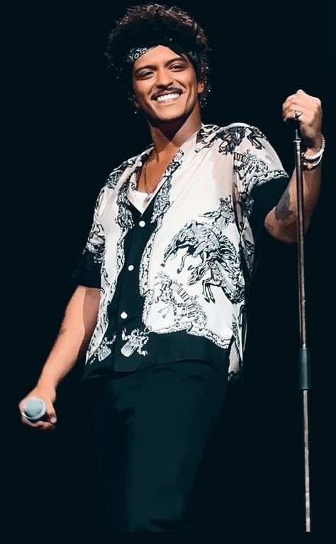 Bruno Mars Wallpaper, Bruno Mars Style, Bruno Mars Show, Mars Wallpaper, Future Concert, Bruno Mars Concert, 70s Fashion Outfits, Carpet Looks, Fan Picture