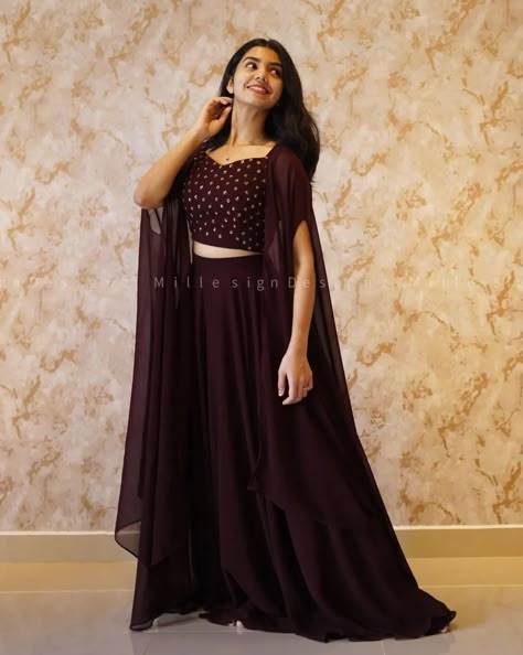 Sarara Dress Pose, Gown For Farewell Party In School, Farewell Dress Ideas Indian, Simple Sangeet Outfit, Kendall Jenner Silver Dress, Farewell Dress Ideas, A Line Frock, Dress Stitching Ideas, Frock Designs For Women