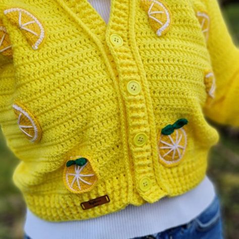 Lemon Cardigan, Crochet Sweater Design, Handmade Cardigan, Cardigan Handmade, Woolen Clothes, Cardigan For Women, Crop Cardigan, Crochet Jacket, Layering Outfits