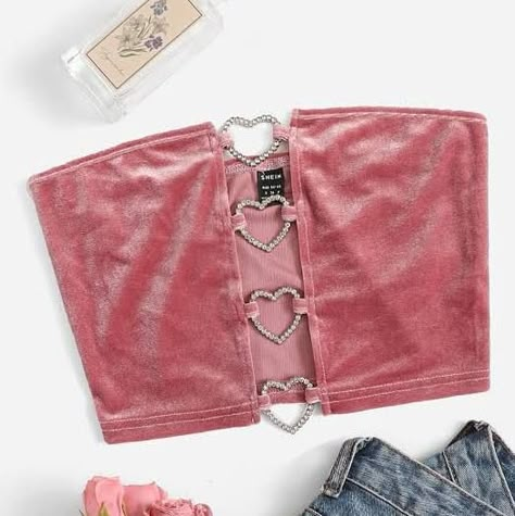 High School Party Outfit, Juicy Couture Aesthetic, Light Pink Heart, Cute Tube Tops, Pink Heart Rings, Heart Shape Design, Heart Rings, Golf Outfits Women