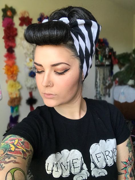 Haircut Ideas For Medium Length, Face Framing Layers With Bangs, Ideas For Medium Length Hair, Betty Paige, Suavecita Pomade, Hollywood Glam Hair, Bumper Bangs, Greaser Hair, Psychobilly Fashion