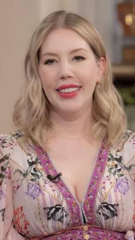 Celebrity Gogglebox star and comedian Katherine Ryan is a mum of three and is a regular on TV from presenting and comedy shows - we took a closer look at her life off screen Katherine Ryan, Comedy Shows, Lifestyle Hacks, Lifestyle Hack, Comedy Show, Family Life, Comedians, Amazing Women, Romance