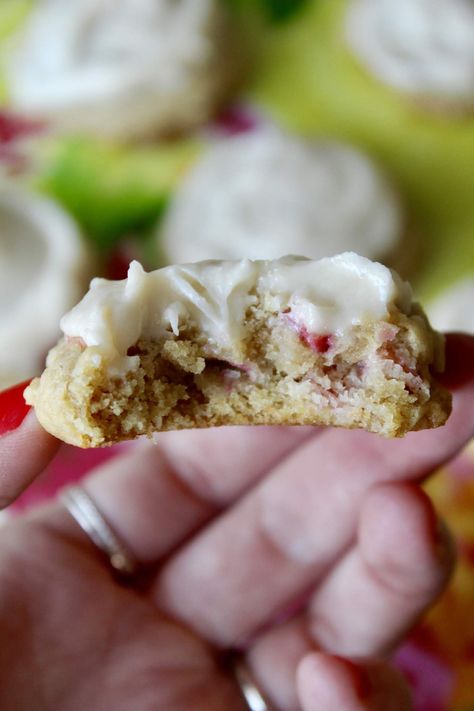 Soft Rhubarb Cookies with Cream Cheese Frosting Rhubarb Cookies With Cream Cheese Frosting, Rhubarb Cookies With Frosting, Rhubarb Cream Cheese Recipes, Easy Rhubarb Recipes, Rhubarb Desserts Recipes, Rhubarb Cookies, Best Rhubarb Recipes, Coconut Cream Cheese, Cookies With Cream Cheese Frosting