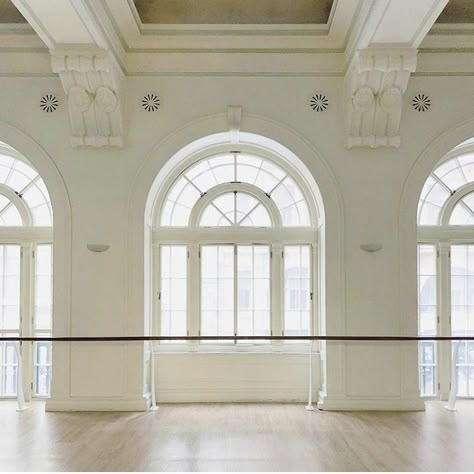 Ballet Studio Interior, Ballet School Interior, Bloxburg Ballet Studio, Ballet Studio Design, Bloxburg Dance Studio, Dance Studio Design Interiors, Ballet Studio Aesthetic, Calypso Dance, Home Ballet Studio