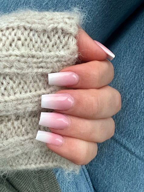 Medium Nails Ombre, Medium Square Ombre Nails, Ombre Nail Square, Coffin Acrylic Nails Pink And White, Medium Coffin Shape Nails Ombre, Square Vs Coffin Acrylic Nails, Short Square Acrylic Nails Pink And White Ombre, White French Tip Nails Ombre, Pink And White Umbra Nails