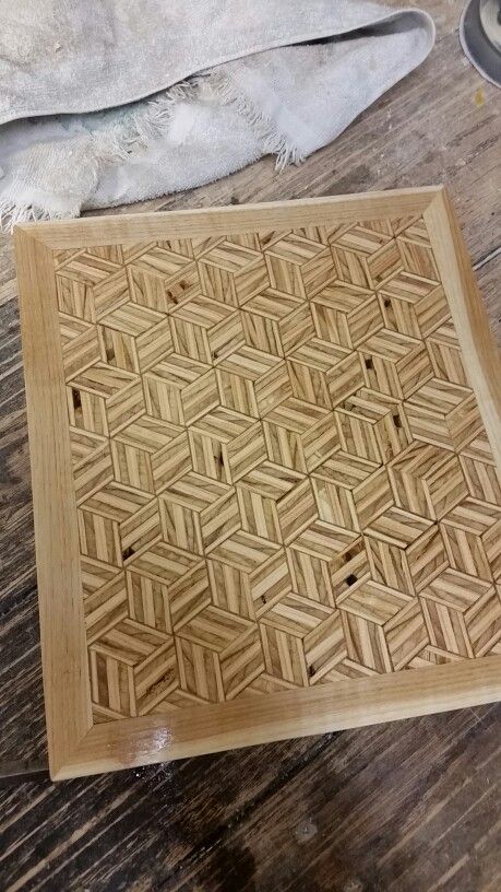 A box of crates. Plywood end grain pattern in hickory frame. Plywood End Grain, Plywood Art, Centre Table Design, Plywood Projects, Wooden Front Door Design, Wooden Front Doors, Woodworking Ideas Table, End Grain, 3d Pattern