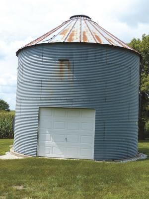 Grain Bin Storage Shed, Grain Bin Shed, Grain Bin Garage, Grain Bin Ideas, Bin Gazebo, Pole Shed, Shop Hacks, Farming Tractors, Bin House