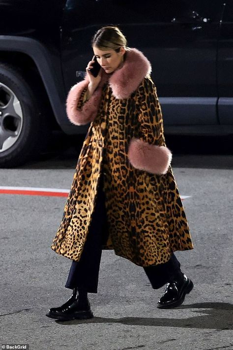 Winter Fashion Outfits For Work, Fashion Tattoo Ideas, Week Aesthetic, Cheetah Print Coat, Fashion Designer Aesthetics, Fashion Week Aesthetic, Looks Street Style, Print Coat, Emma Roberts