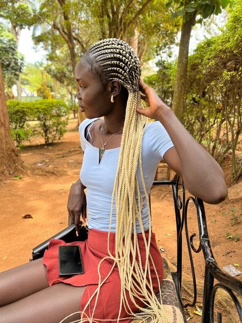 Knotless Braids Dark Skin, Blonde Braids On Dark Skin, Braids Dark Skin, Blonde Cornrows, Braiding Styles, Colored Braids, African Hair Braiding Styles, Blonde Braids, African Hair