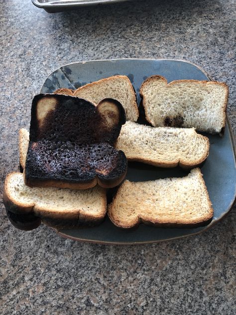 How to hide burnt cinnamon toast Burnt Toast Aesthetic, Art Heist Baby, Toast Aesthetic, Art Heist, Sandrina Michelle, Worst Cooks, Burnt Toast, Burnt Coffee, Burnt Food