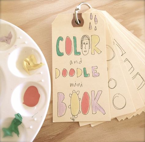 coloring and doodle mini book tutorial...Jenny Doh Craft For Summer, Mini Book Tutorial, Travel Doodle, Tag Book, Skip To My Lou, Book Tutorial, Mini Doodle, Doodle Books, Toddler Quiet Book