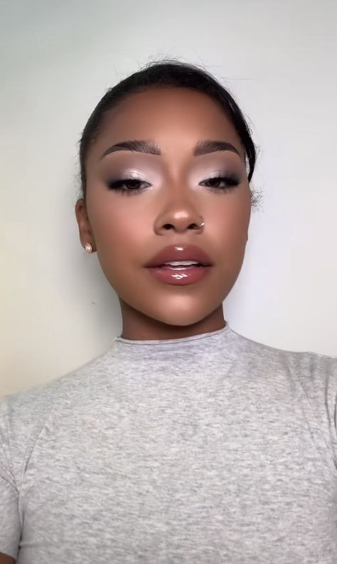 Frosty Makeup Black Women, Everyday Winter Makeup, Winter Eye Makeup Looks, Icy Eye Makeup, Icy Makeup Looks Black Women, Light Smokey Eye Makeup Natural, Icy Eyeshadow Looks, Frosted Makeup Look, New Years Eve Eyeshadow