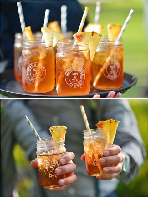 Customized wedding jars paired with a refreshing drink. Done and done. Jar Wedding Favors, Mason Jar Wedding Favors, Pineapple Wedding, Wedding Favour Jars, Wedding Signature Drinks, Wedding Dessert, Wedding Logo, Mason Jar Wedding, Wedding Drink