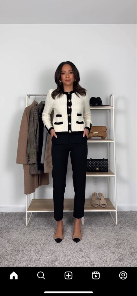 Preppy Work Outfits Women, Boucle Jacket Outfit, Preppy Work Outfit, Preppy Capsule Wardrobe, Winter Office Outfit, Casual Office Fashion, Work Outfits Women Winter, French Inspired Fashion, Chanel Style Jacket