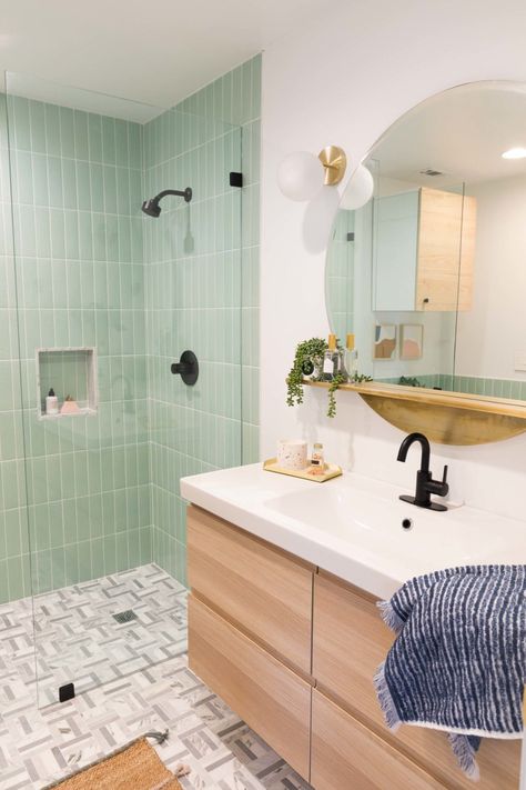 Bathroom Renovation Diy, Subway Tile Design, Guest Bathroom Remodel, Diy Bathroom Makeover, Bathroom Redesign, Diy Bathroom Remodel, Corner Shower, Small Bathroom Design, Bathroom Inspo