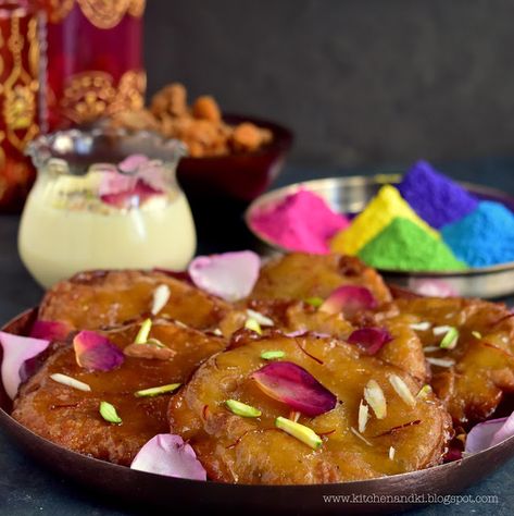 Malpua/ Fried Indian Pancake Holi Food, Rabri Recipe, Indian Food Menu, Indian Pancakes, Holi Recipes, Festival Of Colours, Flavored Pancakes, Indian Rose, Indian Chicken Recipes