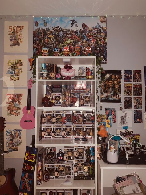 Marvel Room Ideas, Marvel Room Decor, Marvel Decor, Marvel Bedroom, Marvel Room, Funko Pop Display, Nerd Room, Marvel Wall, Room Aesthetics