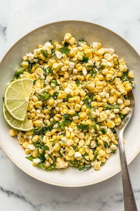 This fresh and tasty corn feta salad with jalapeno is a delicious side salad. Corn Feta Salad, Salad With Jalapeno, Feta Salad Recipe, July Recipes, Fourth Of July Food, Feta Salad, Vegetable Side, Corn Salads, Fresh Corn