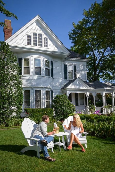 Edgartown Massachusetts, Marthas Vineyard, Falmouth, Cheap Hotels, Double Room, Cozy Place, Sitting Area, Modern Room, Amazing Bathrooms