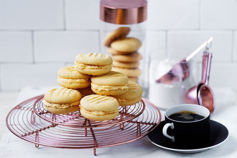 2016 Great Australian Bake Off winner Olivia McMahon makes her delicious. debut with a recipe passed through the generations. Kisses Recipes, Kingston Biscuits, Great Australian Bake Off, Best Bakes, Crunchy Biscuits, Stand Mixer Recipes, Recipes Biscuits, Cheesecake Pancakes, Bake Off Recipes