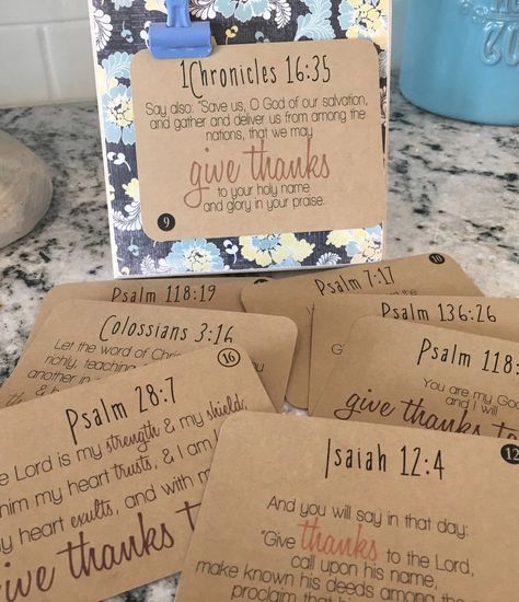 Thankful Scripture, Christian Thanksgiving Crafts, Thankful Cards, Fun Thanksgiving Crafts, Christian Thanksgiving, Teachers Thanksgiving, Volunteer Gifts, Crafts Gifts, Scripture Cards