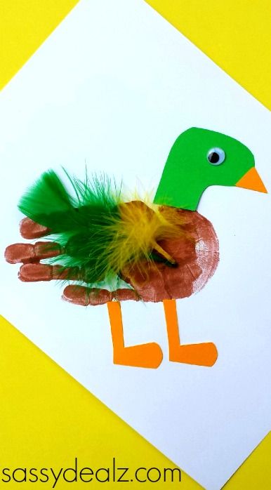 Mallard Duck Handprint Craft for kids #DIY #Feathers | CraftyMorning.com Pond Crafts, Hand Print Art, Duck Crafts, Farm Animal Crafts, Footprint Crafts, Farm Crafts, Handprint Craft, Handprint Crafts, Daycare Crafts