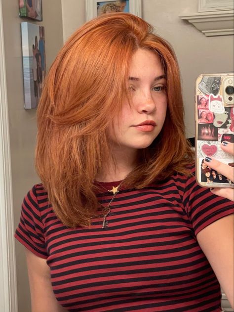 Medium Orange Hair, Ginger Hair Short, Styl Grunge, Short Dyed Hair, Hair Color Orange, Natural Red Hair, Ginger Hair Color, Hair Stylies, Short Hair Color