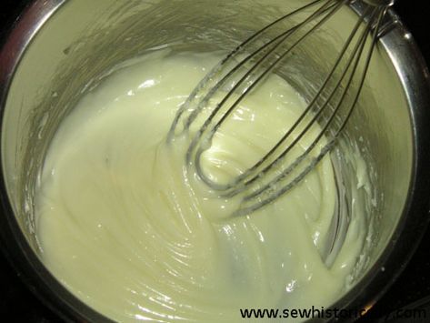 Homemade Cold Cream Skin Care, Diy Cold Cream, Cold Cream Face, Medicinal Apothecary, Victorian Makeup, Ponds Cold Cream, Toothpaste Recipe, Shampoo Bar Recipe, Progesterone Cream