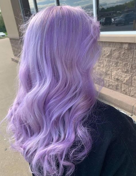 Lavender Hair Color Ideas, Lilac Hair Color, Pastel Purple Hair, Lavender Hair Colors, Light Purple Hair, Lilac Hair, Dyed Hair Inspiration, Hair Color Pastel, Lavender Hair