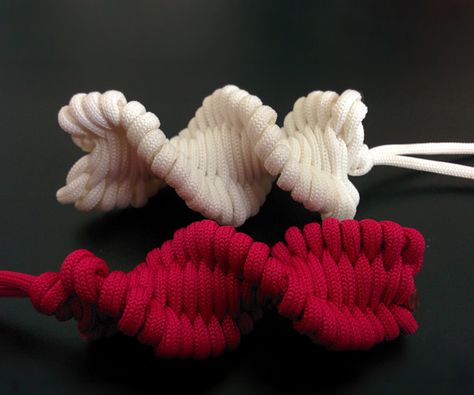 Is paracord crafting in your DNA?!  Try out this awesome "Paracord Helix" design!! (via Instructables)  http://www.instructables.com/id/Paracord-helix-hacked-version/  #paracord   #dna   #helix   #instructables   #tying   #knotting   #tutorial   #howto   #weaving   #design   #diy   #craft   #crafting Paracord Zipper Pull, Knot Braid, Paracord Projects, Hair Designs, Jewelry Tutorials, You Are Awesome, Helix, Paracord, I Said